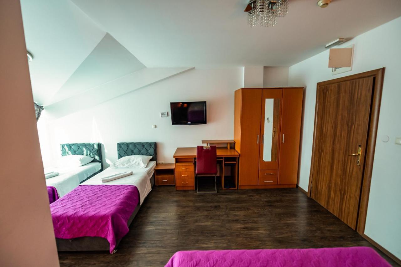 Hotel Oasis Gnojnice Luaran gambar