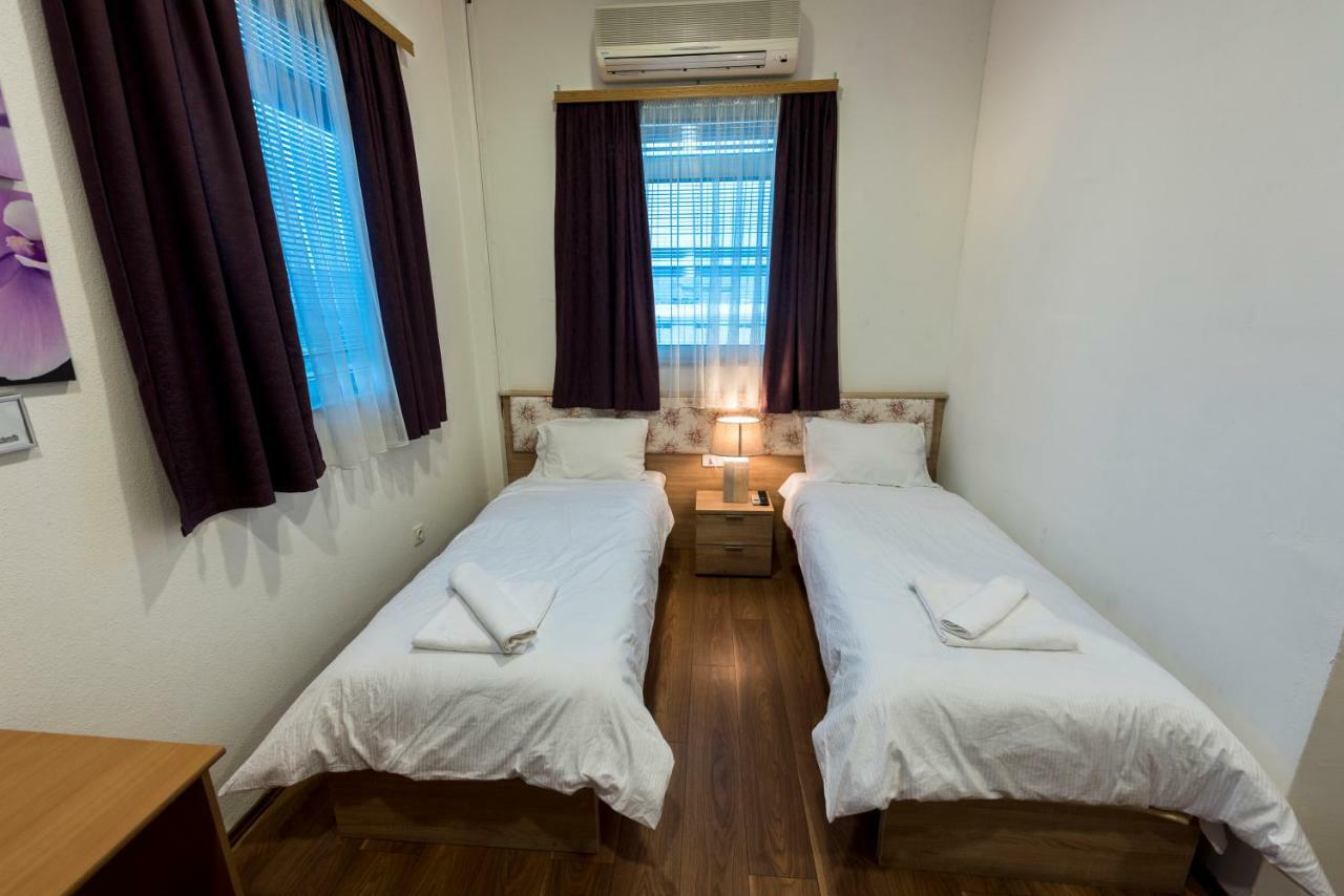 Hotel Oasis Gnojnice Luaran gambar