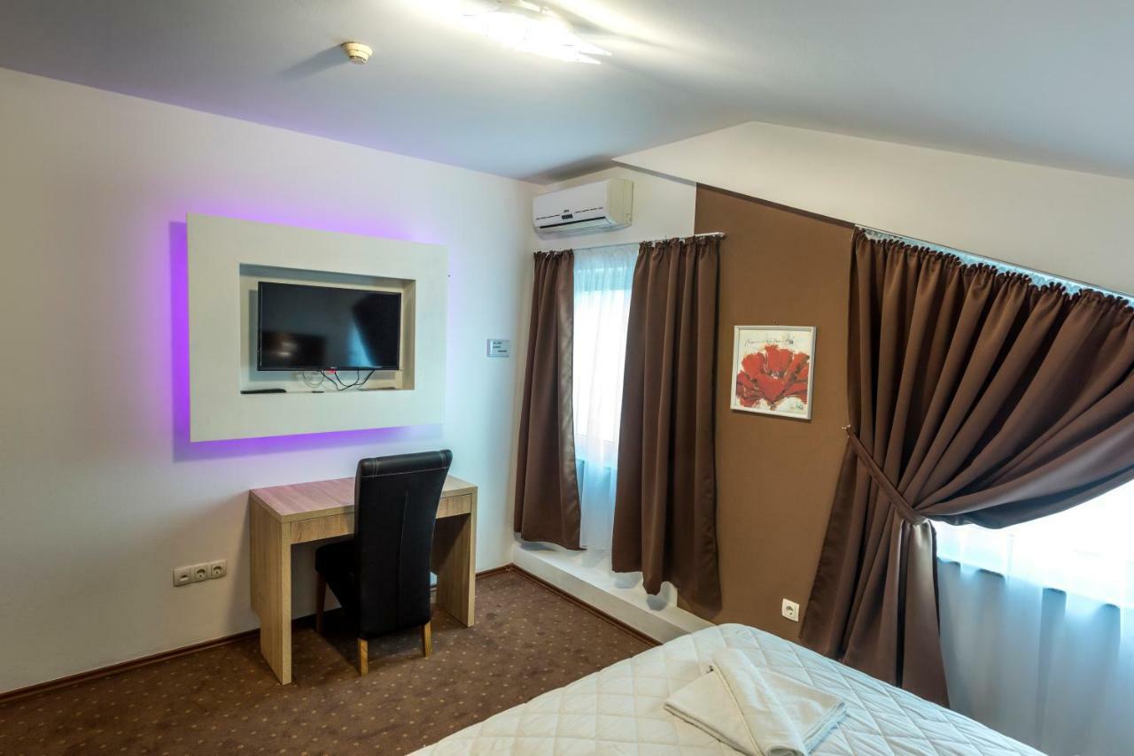 Hotel Oasis Gnojnice Luaran gambar